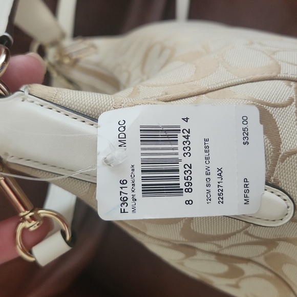 Coach NWT Signature Canvas & Leather Two Way Bag *OPEN TO REASONABLE OFFERS* - Picture 4 of 11